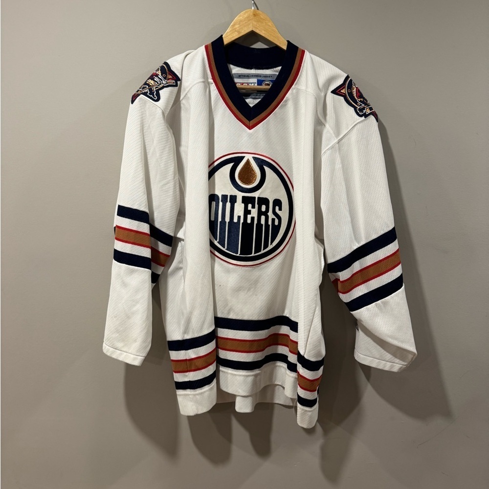 Professional Edmonton Oilers NHL Hockey Jersey ~ Air Knit Maska